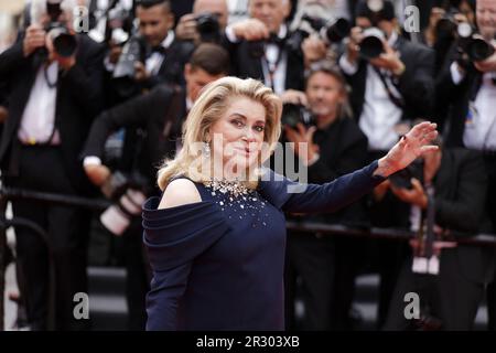 Cannes, Francia. 16 maggio 2023. Catherine Deneuve partecipa alla cerimonia di apertura del 76° Festival annuale di Cannes a Cannes, in Francia Foto Stock