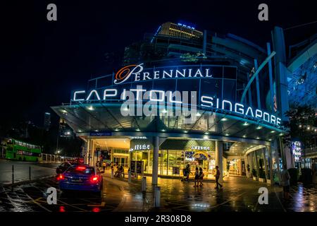 Capitol Singapore ospita un centro commerciale di prima qualità, l'iconico Capitol Theatre, il lussuoso Eden Residences Capitol e il Capitol Kempinski Hote Foto Stock