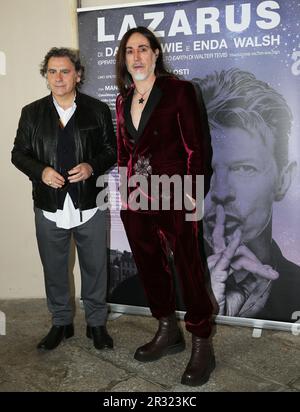 Milano, it. 22nd maggio, 2023. Manuel Agnelli e Walter Malosti presentano la commedia Lazarus di David Bowie ed Elda Walsh al piccolo Teatro di Milano Credit: Independent Photo Agency/Alamy Live News Foto Stock