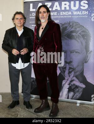 Milano, it. 22nd maggio, 2023. Manuel Agnelli e Walter Malosti presentano la commedia Lazarus di David Bowie ed Elda Walsh al piccolo Teatro di Milano Credit: Independent Photo Agency/Alamy Live News Foto Stock