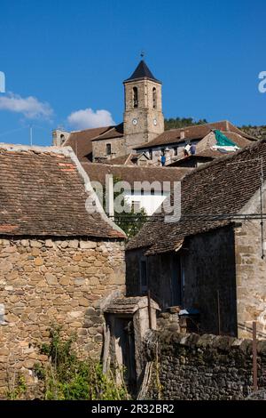 La Iglesia de San Martín de Heche, siglo XIX, valle de Hecho, pirineo aragones,Huesca,Spagna. Foto Stock