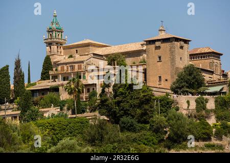 Cartuja y torre palacio del Rey Sancho, Valldemossa, Sierra de Tramuntana, Maiorca, isole Baleari, Spagna, Europa. Foto Stock