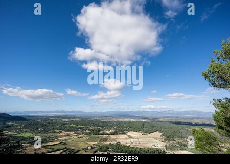 Cumulos sobre el Llano de mallorca, Algaida, Maiorca, isole Baleari, Spagna. Foto Stock