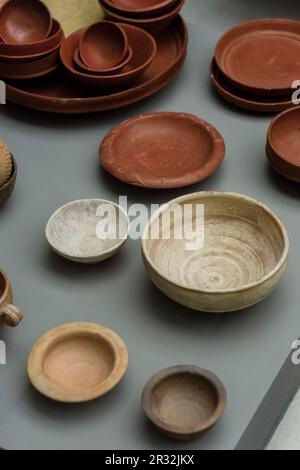 Ceramica romana,museo monografico de Conimbriga, Ciudad del Conventus Scallabitanus, provincia romana de Lusitania, cerca de Condeixa-a-Nova, Distrito de Coimbra, Portogallo, Europa. Foto Stock