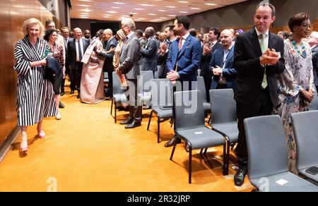 Dakar, Senegal. 22nd maggio, 2023. La principessa belga Astrid si è mostrata in vista della sessione di apertura del primo giorno di una missione economica nella repubblica del Senegal, a Dakar, in Senegal, lunedì 22 maggio 2023. BELGA PHOTO BENOIT DOPPAGNE Credit: Belga News Agency/Alamy Live News Foto Stock