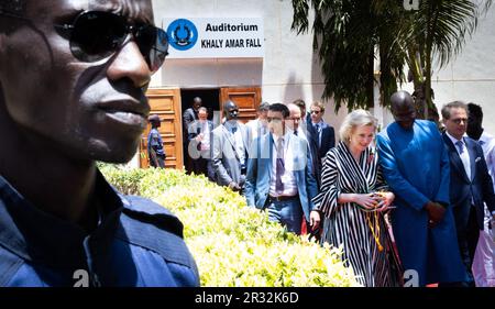 Dakar, Senegal. 22nd maggio, 2023. La principessa Astrid del Belgio ha ritratto dopo gli anni 'G3 all'Universite Cheikh anta DIOP de Dakar (UCAD), il primo giorno di una missione economica nella repubblica del Senegal, a Dakar, Senegal, lunedì 22 maggio 2023. BELGA PHOTO BENOIT DOPPAGNE Credit: Belga News Agency/Alamy Live News Foto Stock