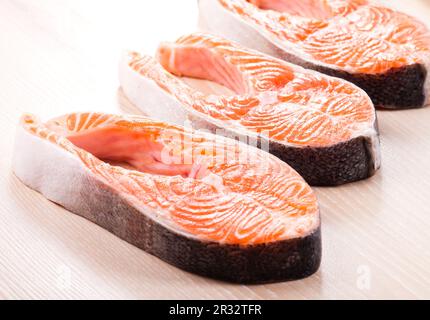 Bistecca di salmone crudo Foto Stock