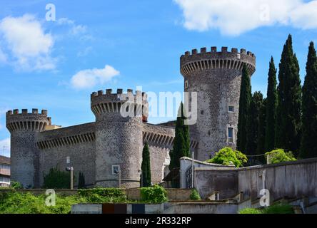 Tivoli (Italia) - una visita nella città storica ed artistica in provincia di Roma, Lazio. Qui in particolare con il parco di Villa Gregoriana. Foto Stock