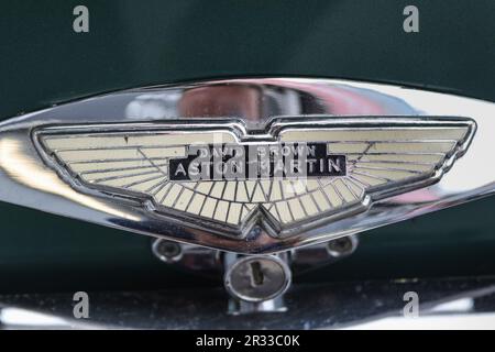 Logo Aston Martin DB4 - DB in piedi per David Brown che ha acquistato Aston Martin nel 1947 Foto Stock