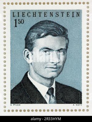 Ritratto inciso del principe Hans-Adam II del Liechtenstein su un francobollo del 1967 che commemora il suo matrimonio con la contessa Marie Kinsky di Wchinitz e T. Foto Stock