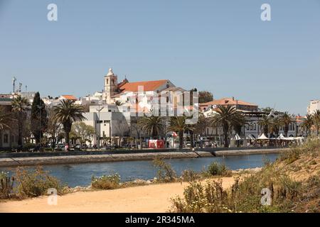 Vista su Avenida e sulla città vecchia, Lagos, Algarve, Portogallo Foto Stock