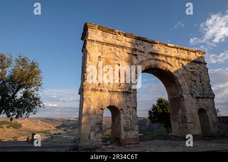 Arco de Triunfo romano, siglo I a. C., Medinaceli, Soria, Comunidad Autónoma de Castilla y León, Spagna, Europa. Foto Stock