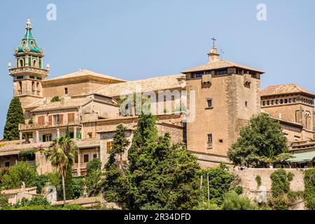 Cartuja y torre palacio del Rey Sancho, Valldemossa, Sierra de Tramuntana, Maiorca, isole Baleari, Spagna, Europa. Foto Stock