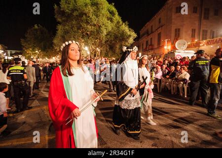 Baile del demonio y la beata, fiestas de la Beata, vinculadas con la beatificación de Sor Caterina Tomàs. Santa Margalida. Mallorca. Islas Baleares. España. Foto Stock