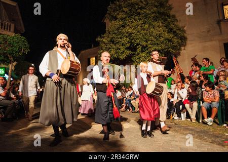 Musicos con traje tradicional, fiestas de la Beata, vinculadas con la beatificación de Sor Caterina Tomàs. Santa Margalida. Mallorca. Islas Baleares. España. Foto Stock