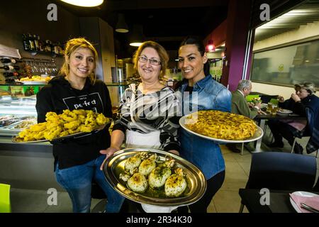 Il bar de Dalt Olivar, tapas y comidas , mercado del Olivar, Palma di Maiorca, isole Baleari, Spagna. Foto Stock