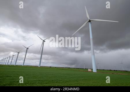 Parque eólico Cuesta Colorada, Tébar, Atalaya Cañavete, Spagna. Foto Stock