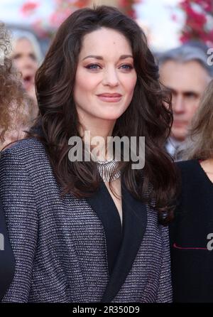 Cannes, Francia. 20th maggio, 2023. Marion Cotillard partecipa al tappeto rosso 'Firebrand (le Jeu De la Reine)' durante il 76th° festival annuale del cinema di Cannes al Palais des Festivals il 21 maggio 2023 a Cannes. DGP/imageSPACE Credit: Imagespace/Alamy Live News Foto Stock