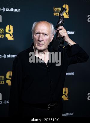 AMSTERDAM - Herman van Veen durante la presentazione dei Buma Awards a Tuschinski. I premi sono assegnati a compositori, lirici e ai loro editori musicali in varie categorie. ANP RAMON VAN FLYMEN olanda fuori - belgio fuori Foto Stock