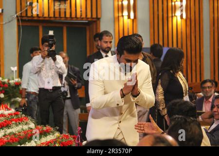 Srinagar, India. 22nd maggio, 2023. Attore sud indiano Ramcharan & delegati stranieri durante il 3rd G20 Turismo Working Group Meeting: 'Il turismo del film per la crescita economica e la conservazione culturale' incontro a SKICC a Srinagar il 22 2023 maggio. Un incontro turistico del G20 è iniziato il 22 maggio sotto la stretta sicurezza nel Kashmir, amministrato dall'India, mentre Nuova Delhi cerca di proiettare un'immagine di normalità in una regione tormentata per decenni dalla violenza. (Foto di Mubashir Hassan/Pacific Press) Credit: Pacific Press Media Production Corp./Alamy Live News Foto Stock