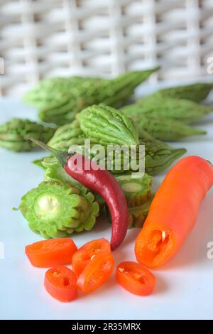 Peperoncini e zucche acide Foto Stock