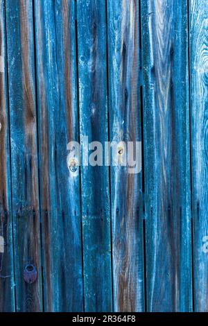 Vecchio sfondo parete di legno. Parete realizzata con tavole di legno. Di colore blu. Foto Stock