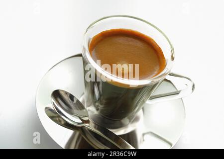 Un espresso doppio in una tazza Foto Stock