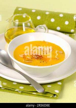 Zuppa di zucca con tartufi bianchi Foto Stock