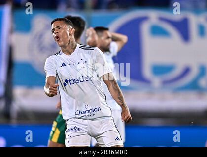 Sete Lagoas, Brasile. 22nd maggio, 2023. Wallisson di Cruzeiro, durante la partita tra Cruzeiro e Cuiaba, per la Serie A 2023 brasiliana, allo Stadio Arena do Jacare, a Sete Lagoas il 22 maggio. Foto: Gledston Tavares/DiaEsportivo/Alamy Live News Credit: DiaEsportivo/Alamy Live News Foto Stock