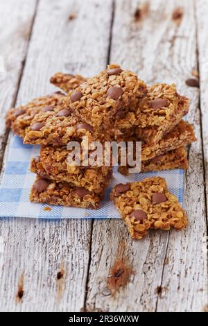 Gocce di cioccolato flapjacks Foto Stock