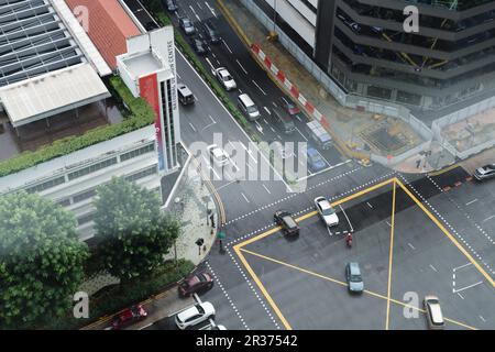 Singapore - 21 Ottobre 2022 : Via Bugis Victoria e incrocio della strada centrale Foto Stock