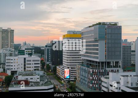Singapore - 21 Ottobre 2022 : Vista panoramica della città di Bugis al tramonto Foto Stock