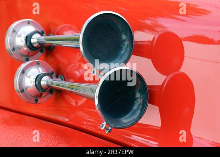 Avvisatore acustico di un rosso fuoco vintage carrello Foto Stock