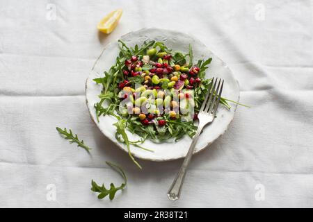 Insalata superfood con basilico Foto Stock