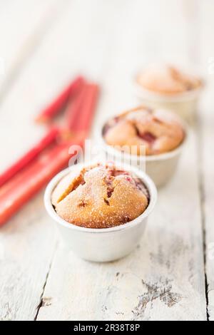 Muffin al rabarbaro (senza glutine) Foto Stock