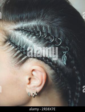 Femmine mohawk pigtail cornrows trecce womans Foto Stock