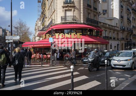 La Rotonde, la famosa caffetteria di Montparnasse, Parigi, Francia. Marzo 24, 2023. Foto Stock