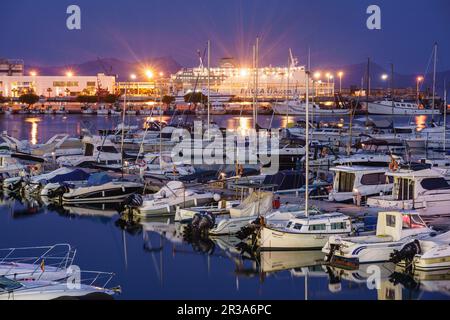 Enbarcaciones de recreo, Puerto de Alcudia,Mallorca, Islas Baleares, Spagna. Foto Stock