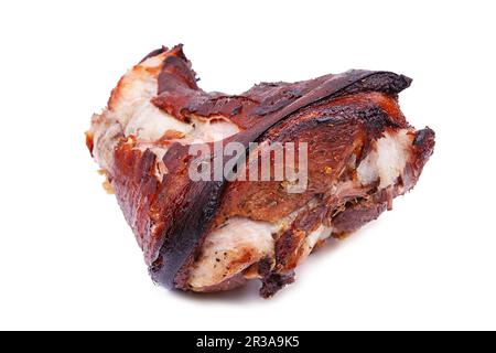 Stinco di maiale arrosto. Cucina ceca. Knuckle di maiale tedesco alla griglia isolato su sfondo bianco. Foto Stock