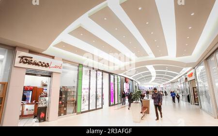 All'interno del centro commerciale Alberton City Mall di Johannesburg Foto Stock