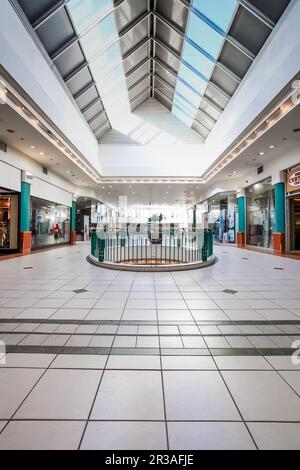 All'interno del centro commerciale Alberton City Mall di Johannesburg Foto Stock