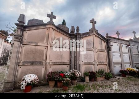 Nicchie funerarie, cimitero di Valldemossa, Maiorca, Isole Baleari, Spagna. Foto Stock