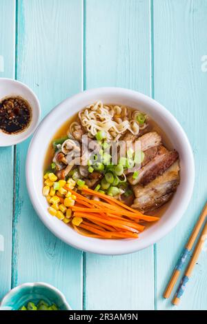 Ramen di miso con pancia di maiale (Asia) Foto Stock