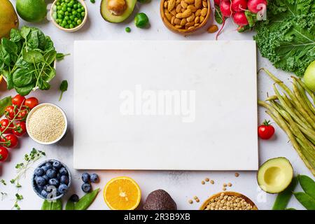 Ortaggi, frutta, lenticchie e mandorle Foto Stock