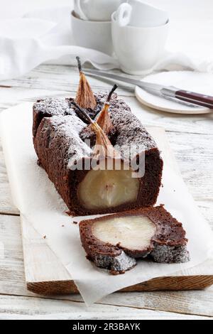 Torta al cioccolato con pere Foto Stock