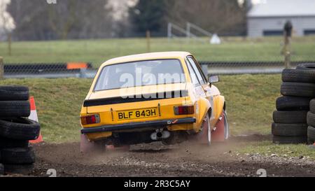 Lee Williams e Zach Clarke nella Ford Escort RS 1970 al 2023 Snetterton Stage Rally, Norfolk, UK. Foto Stock