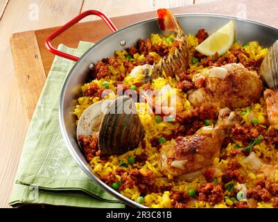 Una paella di paella spagnola Foto Stock