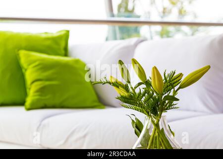 Verde e bianco fiore display per la Festa di Primavera decor evento Foto Stock