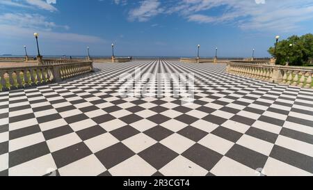 Mascagni Terrazza belvedere sul mare al tramonto. Livorno Toscana Italia Europa Foto Stock