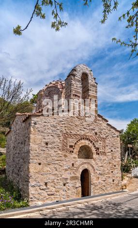 Chiesa di Agioi Anargyroi nell'insediamento di Koumani, vicino al villaggio di Nomitsi e a Kardamili, penisola del Peloponneso, regione del Peloponneso, Grecia Foto Stock